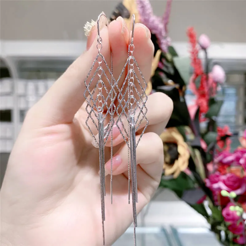 Rhombus Ear Thread