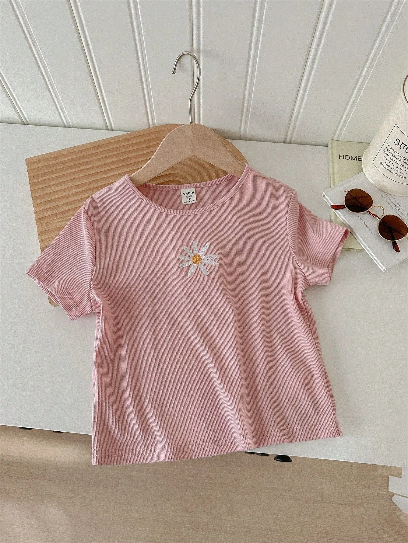 Tween Girl Floral Embroidered Casual T-Shirt Set - Slim Fit, Round Neck, Stretch Fabric